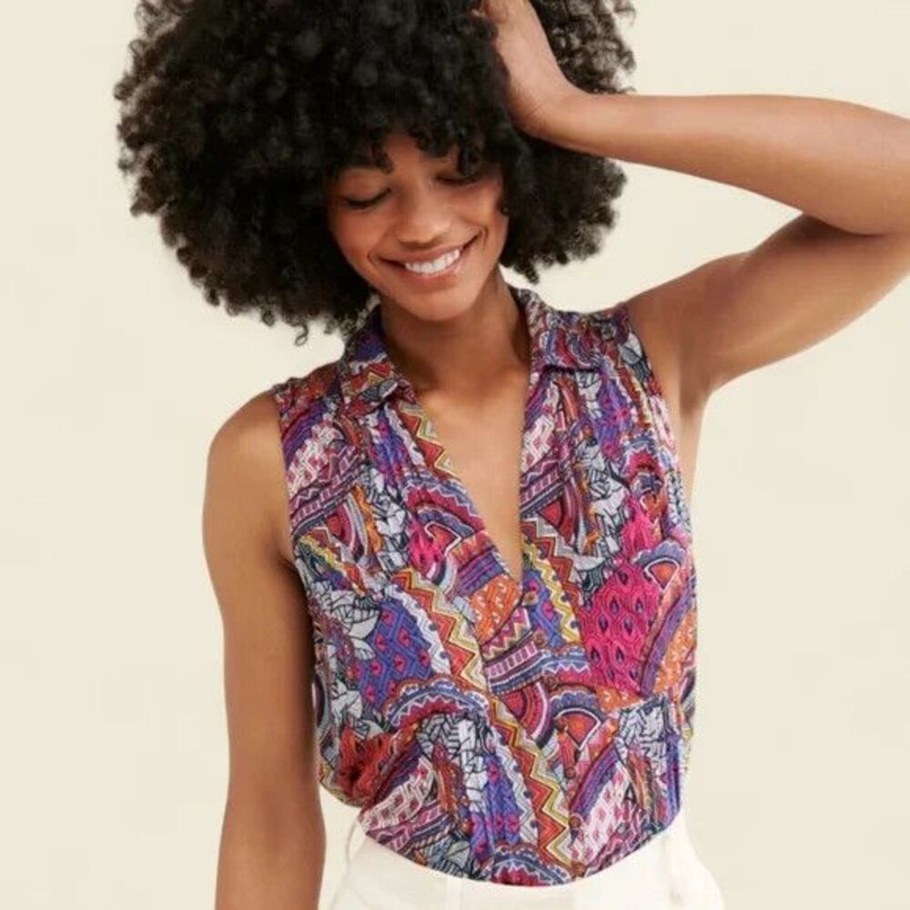 Sleeveless Printed V-Neck Top - Multicolor - Picture 7 of 8